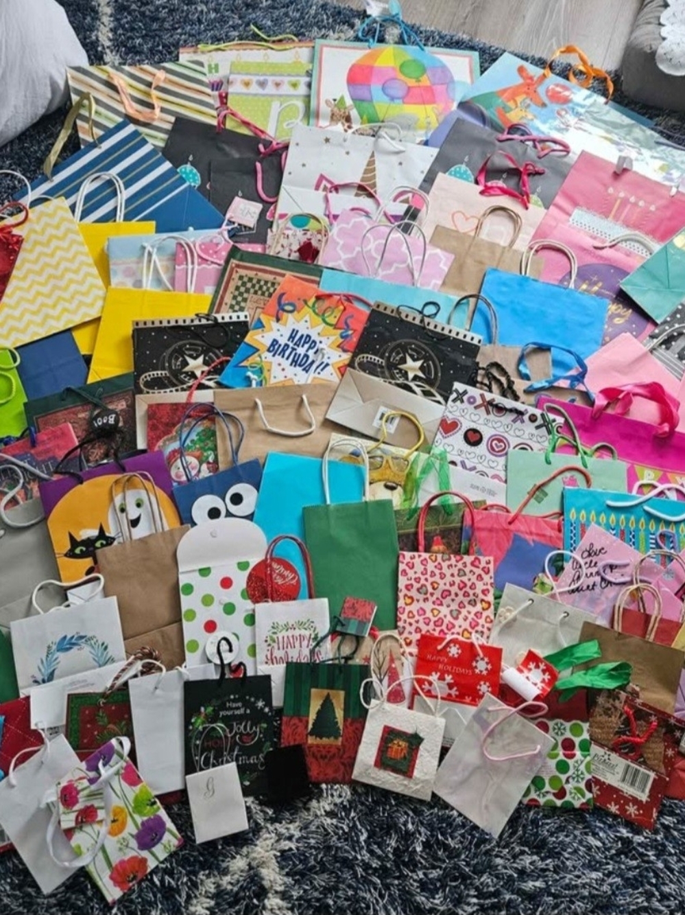 5lb Mystery Gift Bag Lot (Assorted Sizes & Styles) - Pics Are Examples!